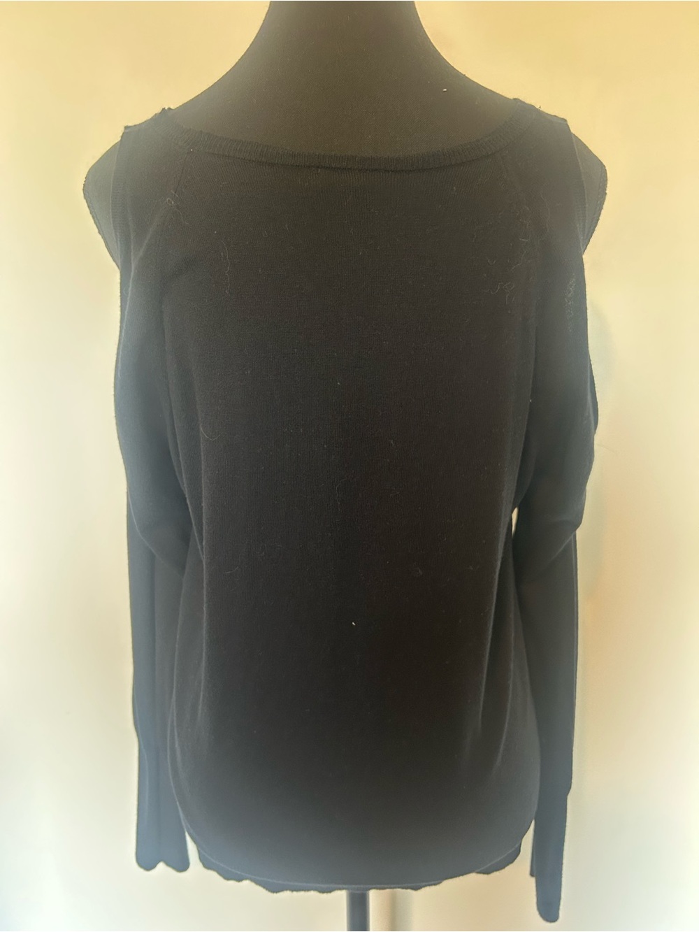 Zsupply Women's Black Cold-Shoulder Comfy Long Sleeve Top